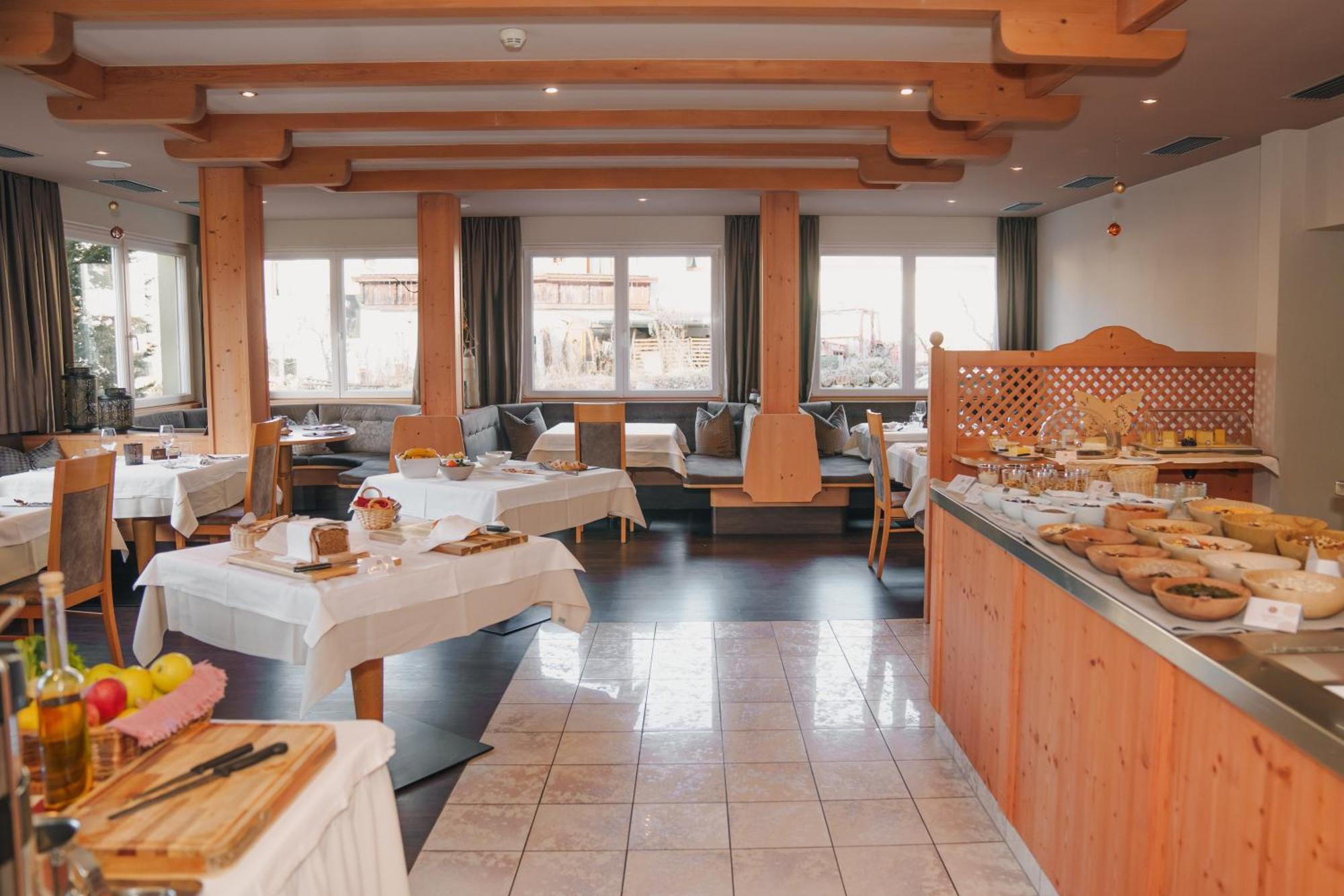 Saldur Small Active Hotel Sluderno Exterior photo